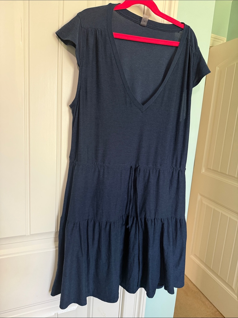 Beyond Yoga Navy V-Neck Tiered Tunic